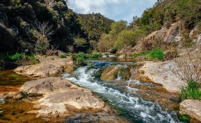 Doğa Tutkunlarına Özel Kaçış Noktası: Ballıkayalar Tabiat Parkı