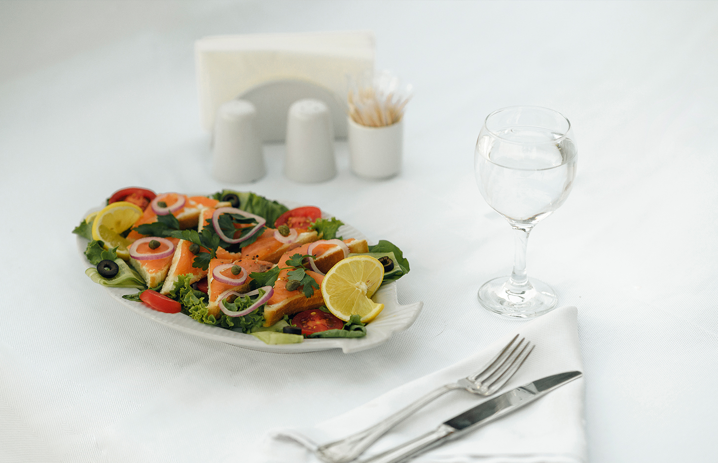 216_castle_restaurant_bar_alanı