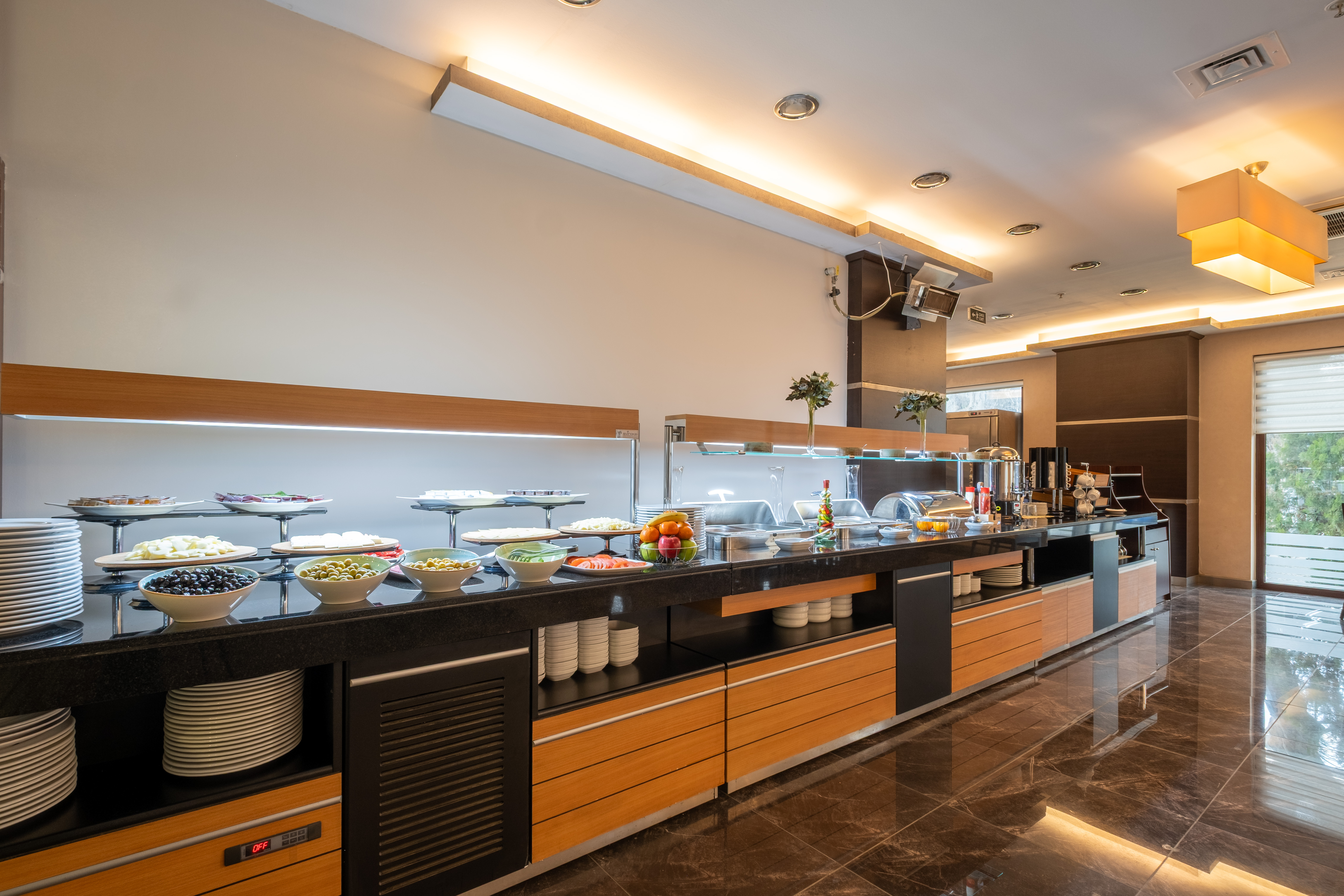 Restoran ve Bar Alanı